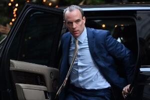 Британија: Истрага против Раба проширена на још пет тужби за малтретирање