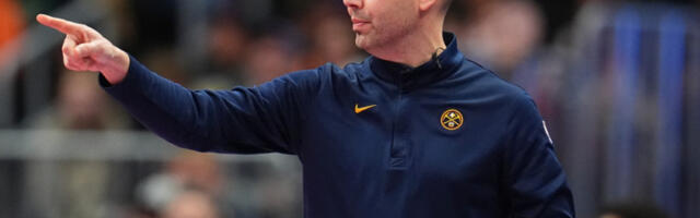 TRENER DENVERA ODRŽAO LEKCIJU NOVINARU &quot;Njemu ništa ne govoriš, Jokić je trostruki MVP&quot;