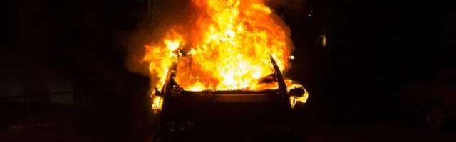 Zapaljen mercedes na Zvezdari: Osveta vlasniku sa debelim dosijeom?