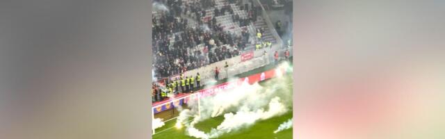 Navijači Lila gađali svoje igrače bakljama nakon poraza od Crvene zvezde