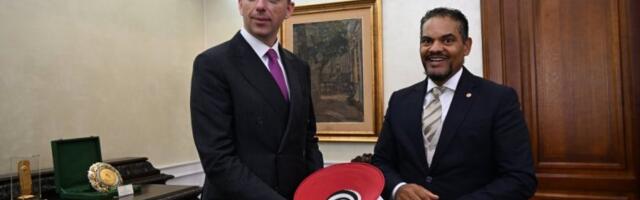 STRATEŠKA SARADNJA SRBIJE I JUŽNE AFRIKE! Ministar Đurić se sastao sa Alvinom Botesom, pa podelio impresije! (FOTO)