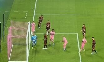 ČUDESNI MESI URADIO SVE, SAIGRAČ JE TREBALO SAMO DA POSTAVI NOGU! Pogledajte kako se obrukao fudbaler Intera pred golom protivnika