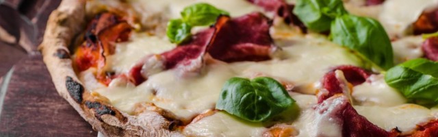 Svi obožavamo picu, a malo ko zna kako se sprema prava italijanska - ovo je originalni recept