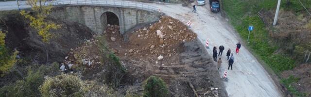 Počeli radovi na sanaciji mosta i klizišta u Pridvorici