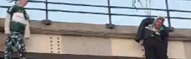 Obešena lutka na tribinama: Morbidan gest navijača (VIDEO)