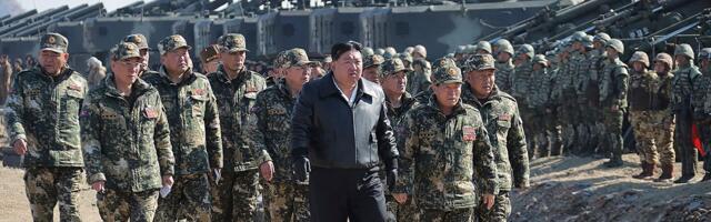 Lider Severne Koreje Kim Džong Un posetio vojnu bazu za obuku