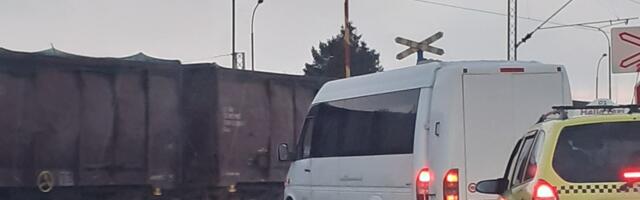 Za kakvo održavanje putnih prelaza grad Leskovac plaća Inrastrukturi železnice?