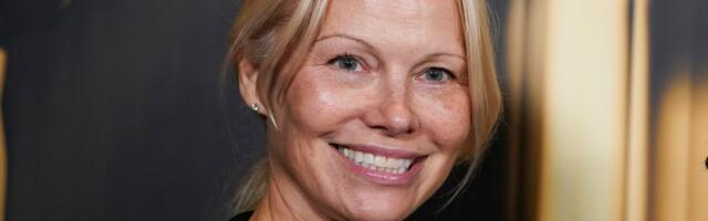 KRAJ JEDNE ERE? Pamela Anderson MENJA PREZIME: Najpoznatiju plavušu će svet uskoro ovako nazivati
