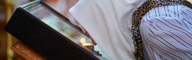 SVEŠTENIK PROGOVORIO O GORUĆEM GREHU! Žene ovo ispovedaju, dok muškarci ćute