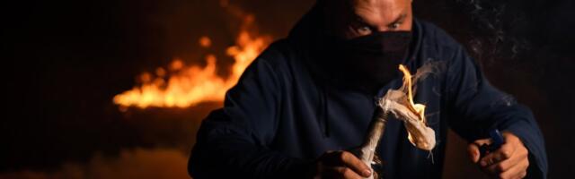 Zapalio dva kamiona, planuo i treći, šteta 350.000 evra - Hapšenje u Novom Sadu