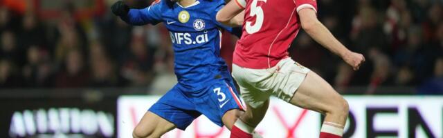 Bogovi sreće (ne)zasluženo uz Čelsi: Reksam pokazao srce i sa desetoricom, Plavci ipak sprečili neviđenu bruku