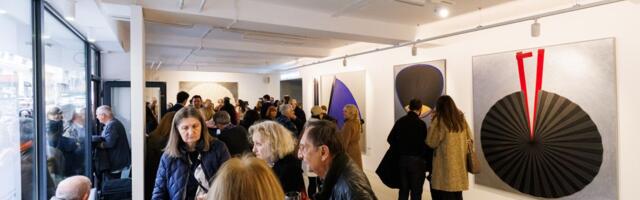 U galeriji Novembar otvorena samostalna izložba Marije Dragojlović „Nepomične stvari“