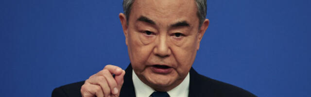 Ванг Ји поручио Аракчију: Преговори су бољи од сукоба и у интересу су иранског народа