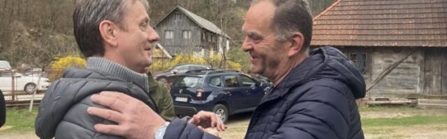 ODMAH SMO KRENULI DA REŠAVAMO PROBLEME! Ministar Glišić obišao meštane bajnobaštanskog sela Rastište! (FOTO)