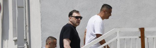 Čeka se izlazak Mine Kostić iz "Laze Lazarević" - Evo ko je došao po nju, a imali su i dogovor (FOTO+VIDEO)