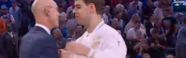 ŽIVOT PIŠE ROMANE Srbin nije igrao ni sekdun, a sada je dobio NBA prsten (VIDEO)