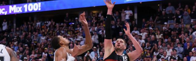 "Igra je tako spora... samo se vrte u krug, u krug... To je zaista previše!" Nikola Jokić šokirao Ameriku