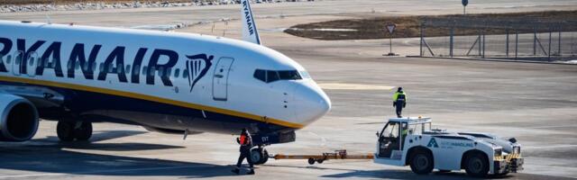 Poznato stanje Srbina koji je umalo ispao iz aviona: Oglasili se iz bolnice - Ona ga je spasila