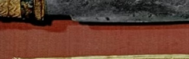 Pogledajte malo bolje ovaj bodež, možda uočite nešto čudno