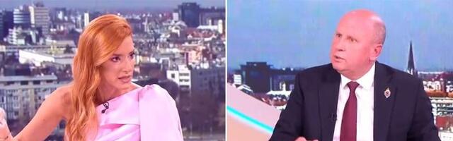 "Vučić je izdajnik, kako ste kupili Tanjug" - "Marš, napolje"! (VIDEO)