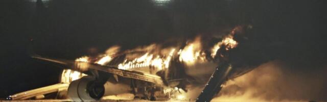 POŽAR U AVIONU: Putnici primetili plamen i počeli da paniče, haos u vazduhu!