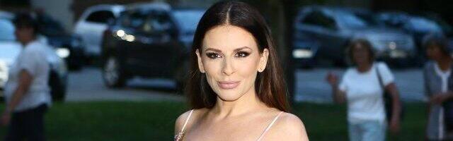 Vozni park vredan stotine hiljada evra! Ana Sević i njen suprug su ove automobile platili papreno!