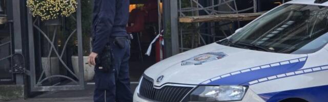 RANJENI MLADIĆ BIO U DRUŠTVU EKSTREMISTE IZ OBRENOVCA?! Svađa izbila na parkingu, pucač ispalio hice naočigled prolaznika! (FOTO)