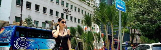 Naša pevačica se dva puta porodila, a u petoj deceniji izgleda brutalno: Objavila emotivan snimak sa ćerkama