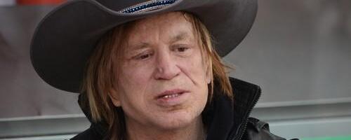 "Ne treba mi milostinja" Miki Rurk besan kao ris zbog donacija za njegov dug za kiriju: Oglasio se uz brutalne reči (VIDEO)