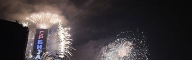 Српска Нова година дочекана у Београду на води уз ватромет, игру дронова и ласерске ефекте( видео)