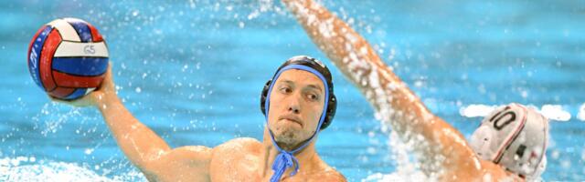 SRBIJA – FRANCUSKA Poluvreme u Areni, Delfini gaze rivala /VIDEO/