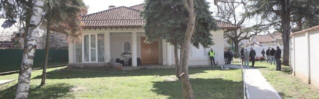 Ovo je kuća Slobodana Miloševića u Požarevcu - Detalj na grobu privlači pažnju (FOTO)