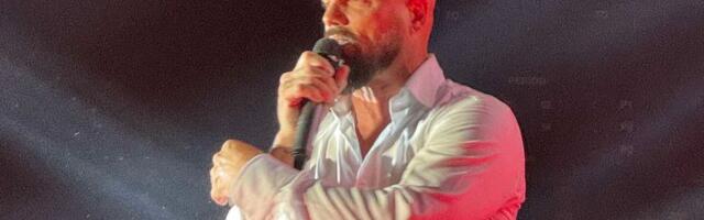 Ponovo prekinut nastup, ali na trgu! Boban Rajović sišao među publiku, pa dobio neobičan zahtev