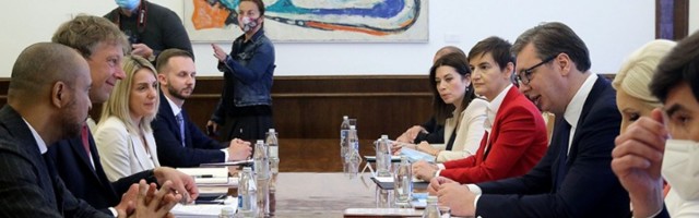 Ljubodrag Stojadinović: Bajka za magarce