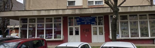 Nastavnica škole "Toza Dragović" zvala policiju pošto su je maturanti opomenuli da je u toku BLOKADA