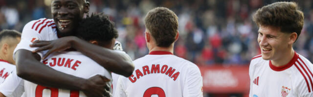 OTERALI PAUNOVIĆA, PA UPALI U JOŠ VEĆI KANAL Sevilja deklasirala Ovijedo