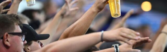 Još jedan aber za pivo na stadionima u Srbiji: "Svuda u svetu toga ima, pa što ne bi bilo i kod nas?"