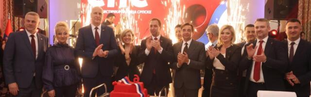 SPS U DOBOJU OBELEŽILA 6 GODINA POSTOJANJA! Više od 1000 zvanica na svečanosti, partija nastavlja snažan rast (foto)