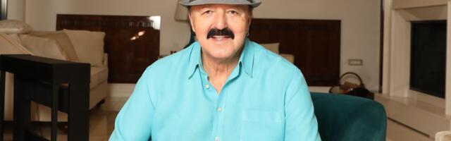 Haris Džinović se provodi sa dve žene koje zbirno imaju manje godina od Melininog novopečenog muža, i to baš na dan njenog venčanja! (Video)