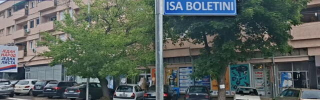 UKLONJENA TABLA SA IMENOM ZORANA ĐINĐIĆA U SEVERNOJ MITROVICI! Imenu bivšeg premijera Srbije usprotivilo se Udruženje veterana OVK