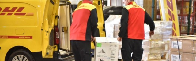 (FOTO) Vakcine sa aerodroma krenule ka Torlaku
