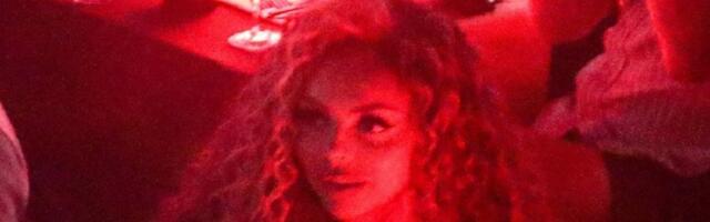 Snimak zbog kod plače planeta: Slavna pevačica tek postala majka, a njena majka je primetila ovaj simptom