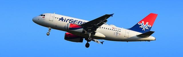 Avion sa evakuisanim građanima sa Bliskog istoka sleteo noćas u Beograd