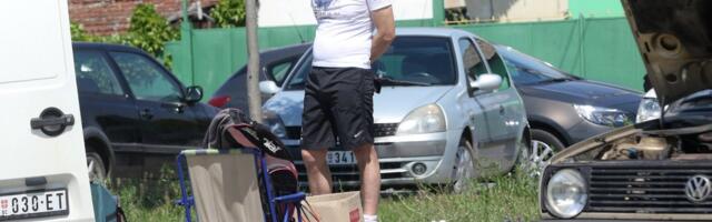 Prejaka scena sa pijace u Srbiji! Leži na podu, raširenih nogu, ljudi gledaju i ne veruju: "Nije puno prešla"