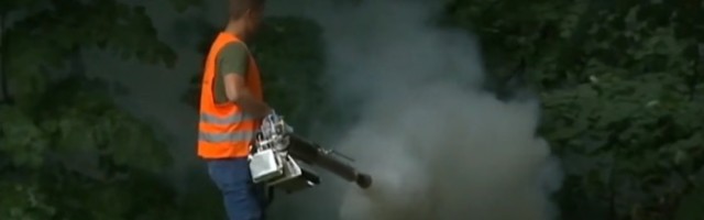 Napadnute ekipe Čistoće dok su zaprašivale komarce