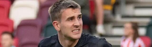 Mladi golman uhvaćen tokom skraćivanja gola nakon zvanične sudijske provere