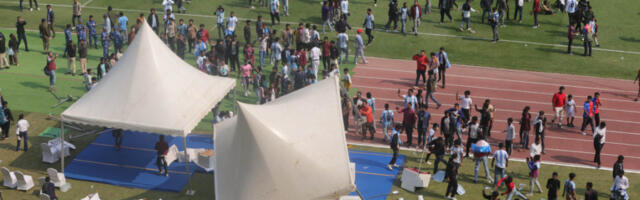 OPŠTI HAOS ZBOG ARGENTINCA Indijci se razbesneli i uleteli u teren, skupo platili da vide Mesija, a on otišao posle 20 minuta (VIDEO)