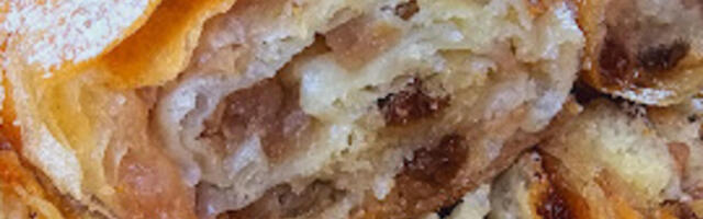 Starinska pita koja se pravi za Badnje veče: Sočna poslastica puna oraha i suvog voća, vredi probati