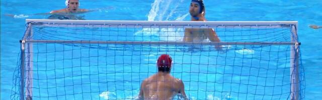 Au, Delfini po prvi put promašili sa pet metara