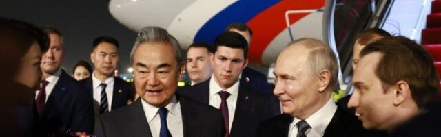 A GDE JE SI? Putin stigao u Kinu, a onda iznenađenje na aerodromu! OTKUD OVAJ ČOVEK UMESTO PREDSEDNIKA? (VIDEO)